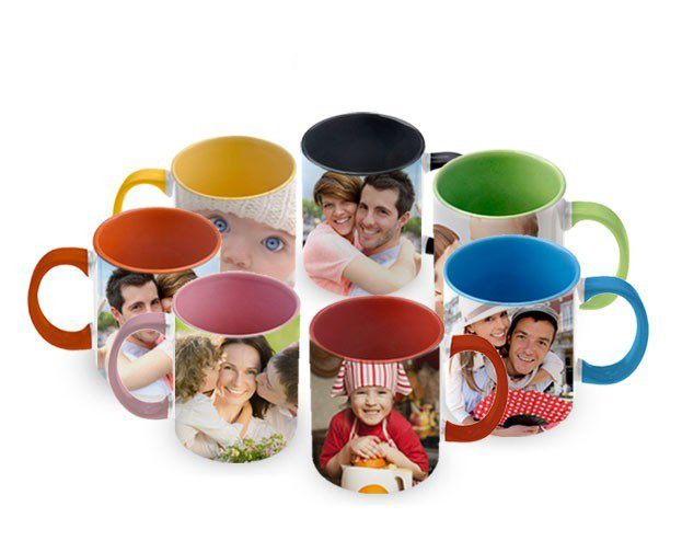 Taza blanca con interior y asa de color